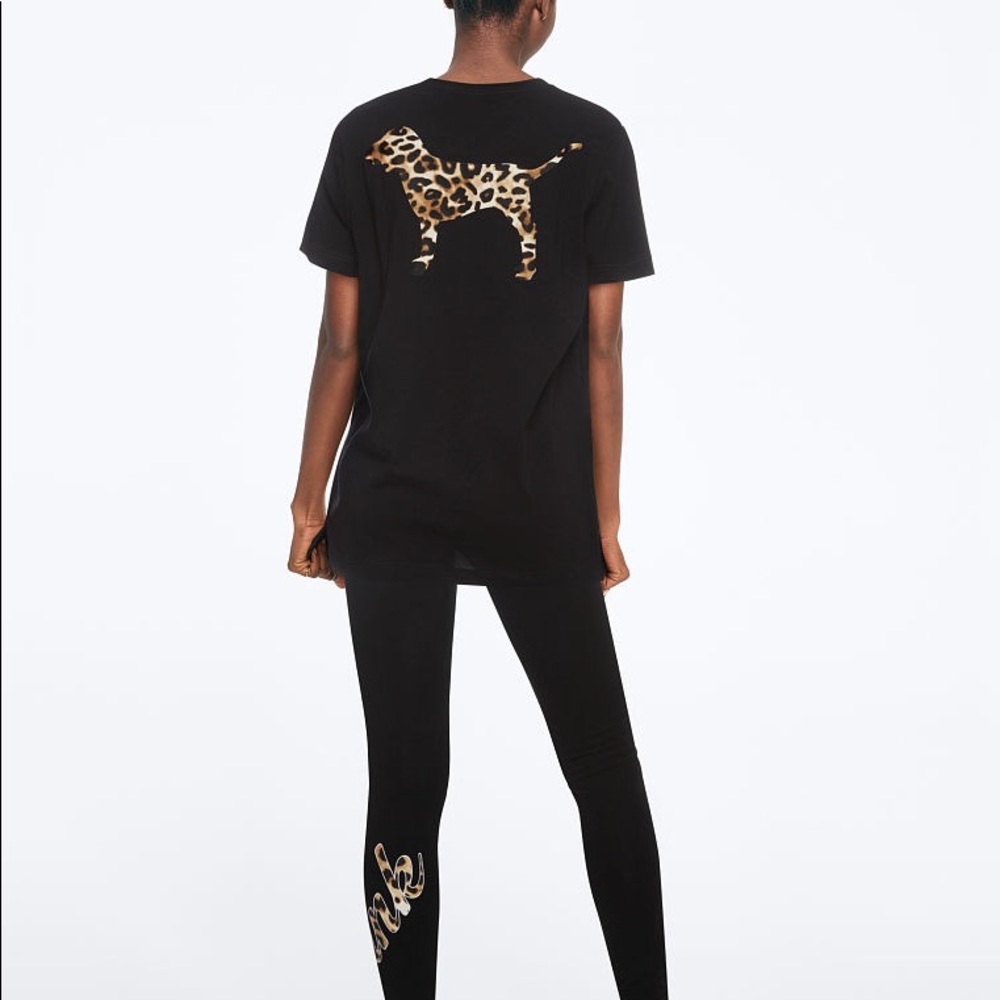 ❗️LAST ONE💕VS PINK CAMPUS TEE BLACK LEOPARD - Picture 3 of 4